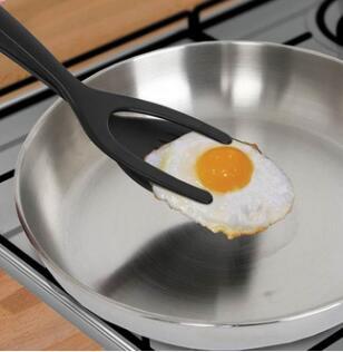 2 in 1 grip and flip tongs